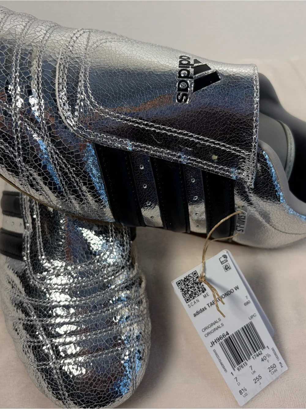 Adidas Taekwondo Women's Sz US 8.5 Silver Metallic Black Slip-On Sneaker JH9664